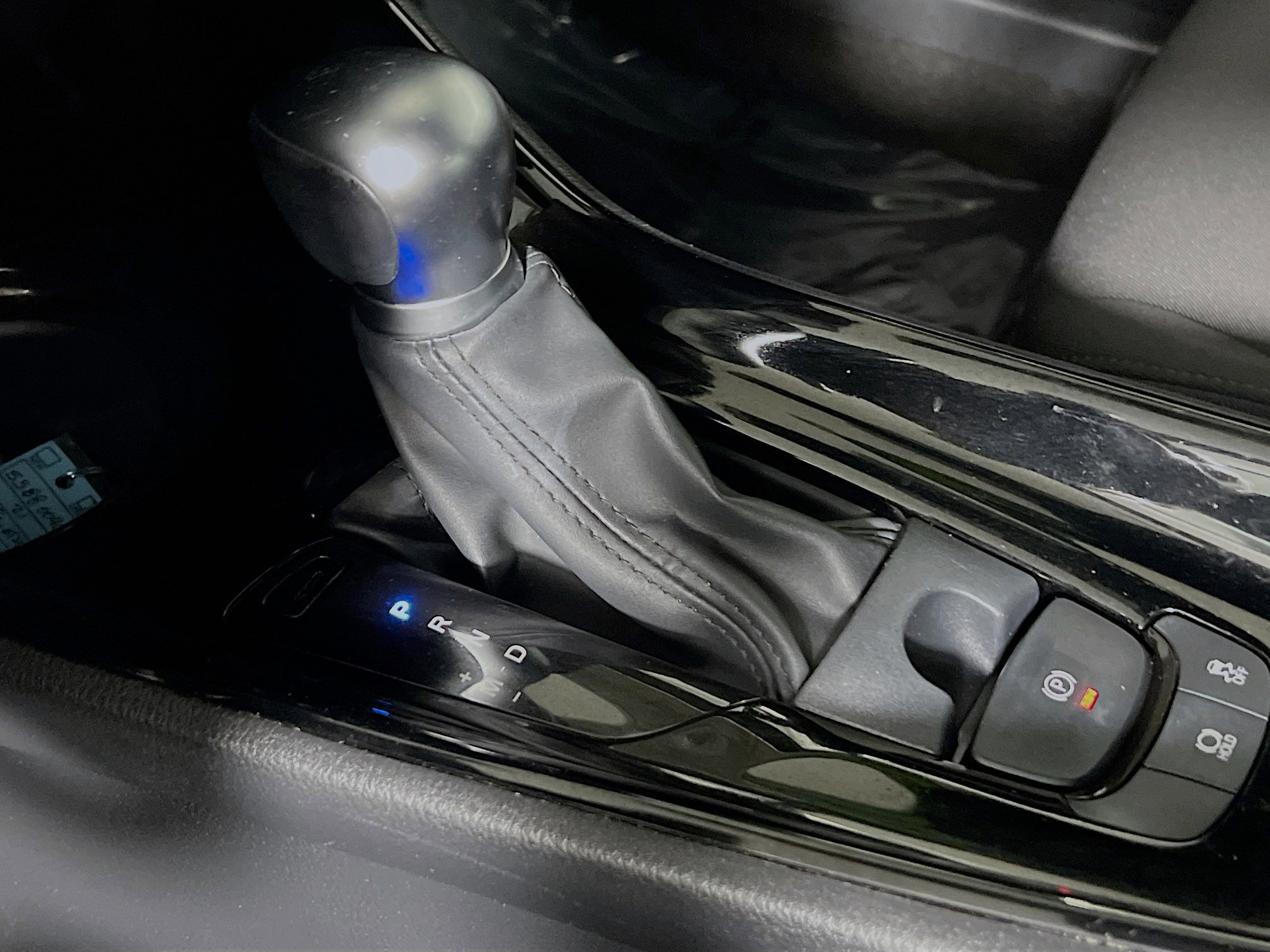 Used 2021 Toyota C-HR XLE image 24