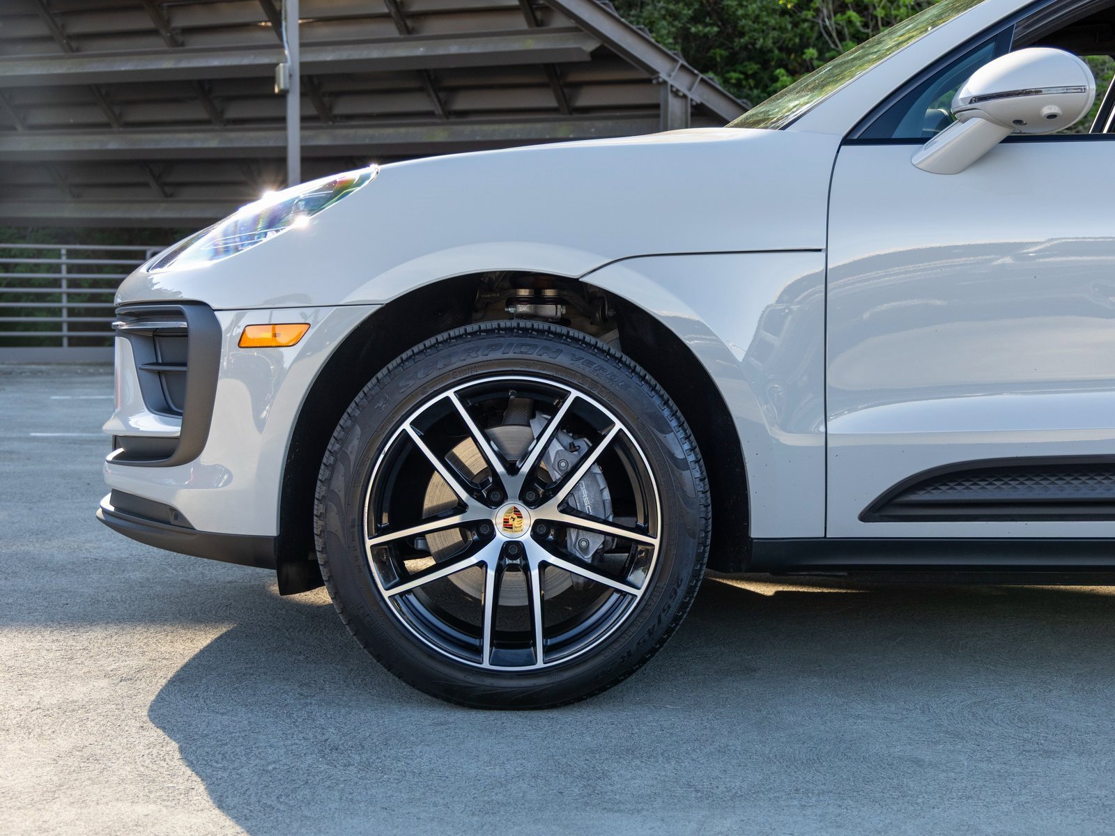 Certified 2024 Porsche Macan image 13