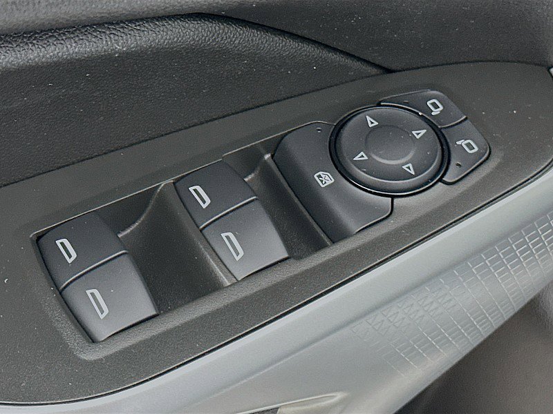 Used 2024 Chevrolet Trax LS w/ LS Convenience Package image 18