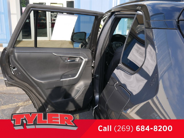 Used 2023 Toyota RAV4 XSE w/ XSE Grade Weather Package AWD/4WD image 20