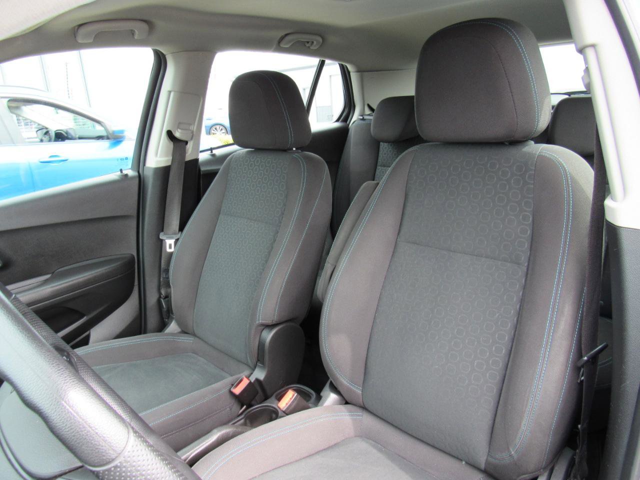Used 2015 Chevrolet Trax LS FWD image 17