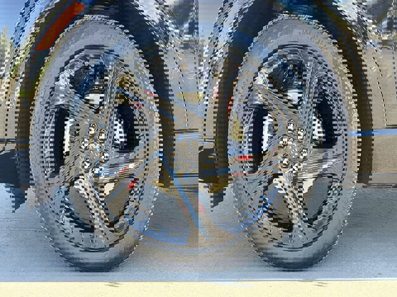 Used 2024 Chevrolet Equinox EV RS image 9