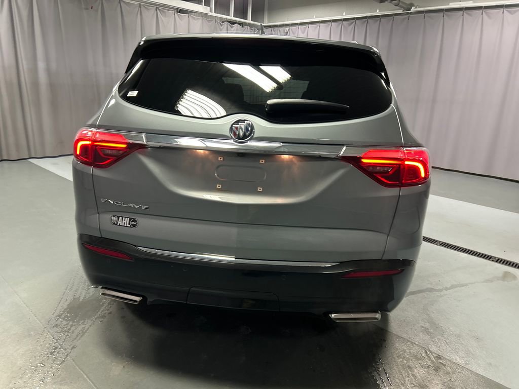 Used 2023 Buick Enclave Essence image 6