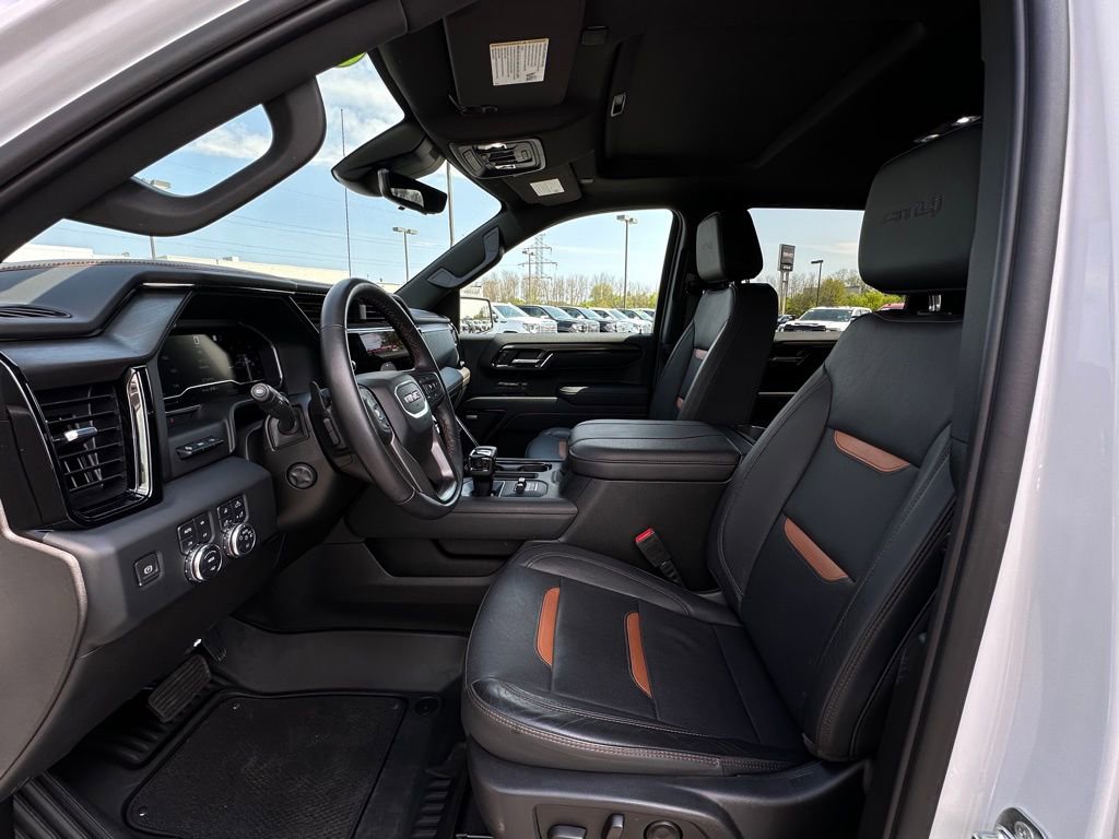Used 2023 GMC Sierra 1500 AT4 w/ Technology Package AWD/4WD image 19