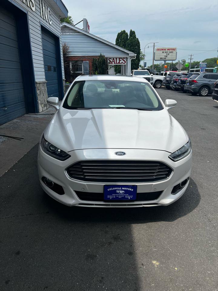 Used 2013 Ford Fusion SE FWD image 3