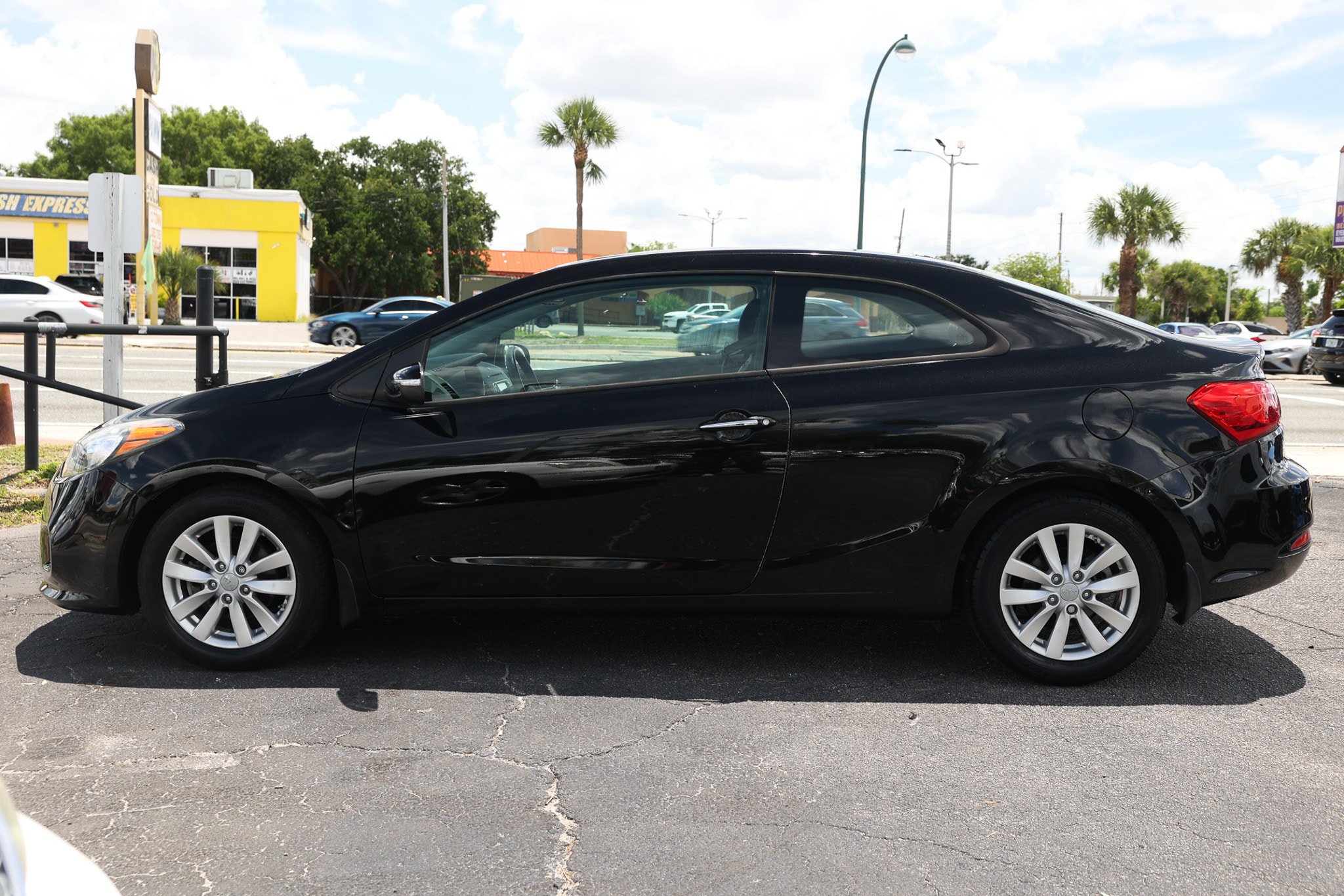 Used 2014 Kia Forte Koup EX FWD image 4