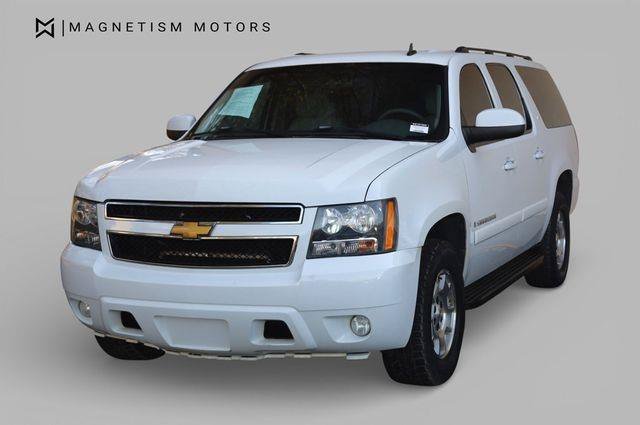 Used 2008 Chevrolet Suburban LT w/ LT Preferred Equipment Group RWD image 4