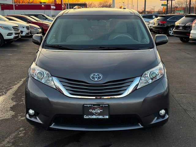 Used 2012 Toyota Sienna XLE AWD/4WD image 2