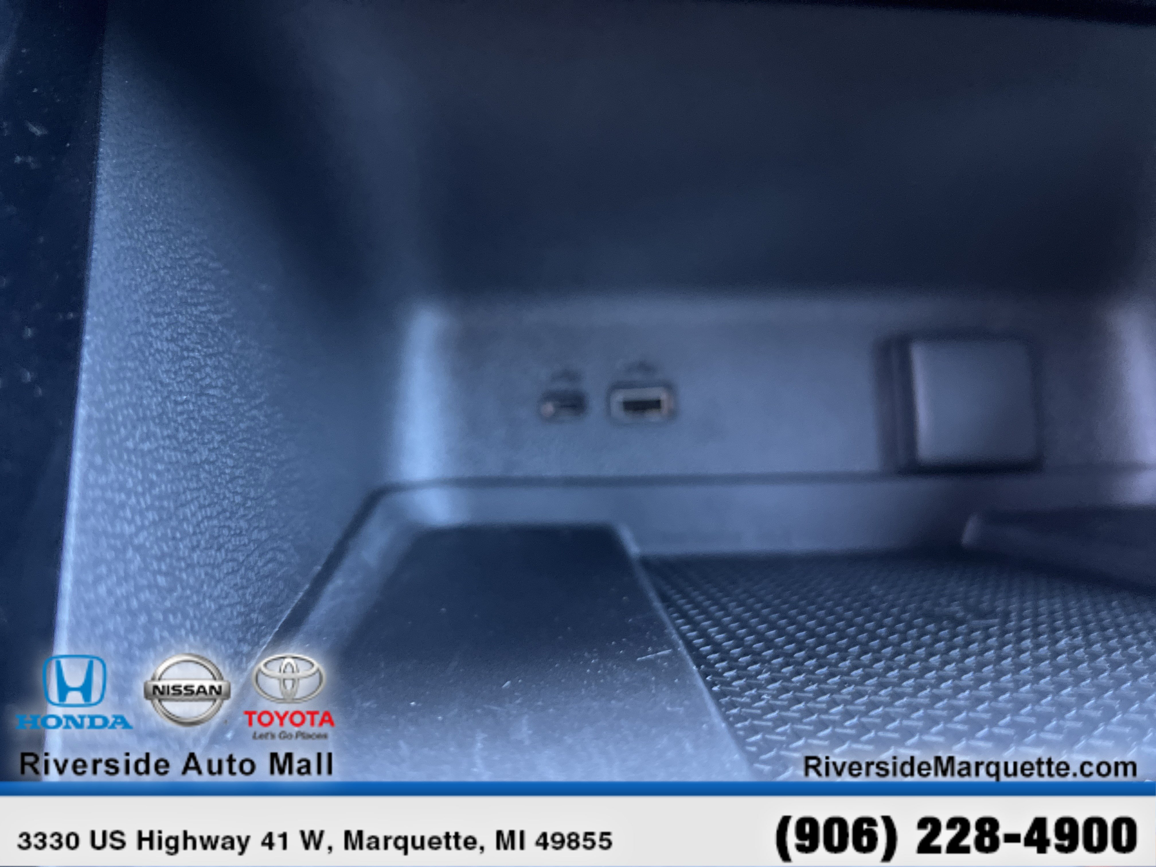 Used 2026 Chevrolet Traverse RS w/ LPO, Floor Liner Package AWD/4WD image 18