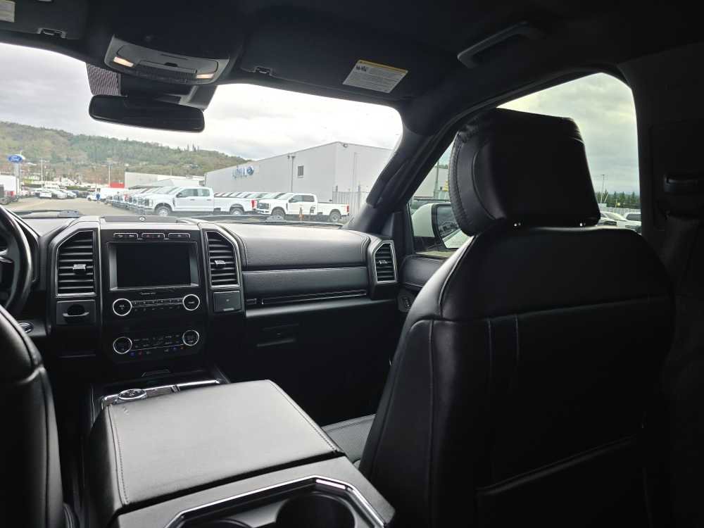 Used 2020 Ford Expedition Limited image 14