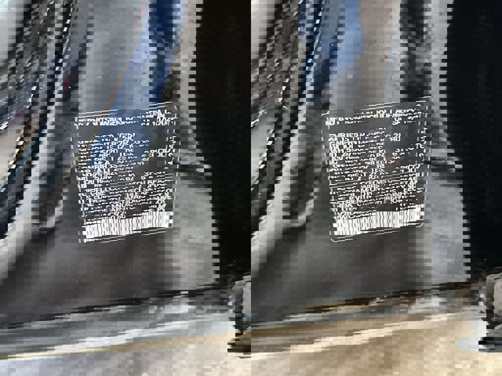 Used 2025 Volkswagen Atlas SE image 33