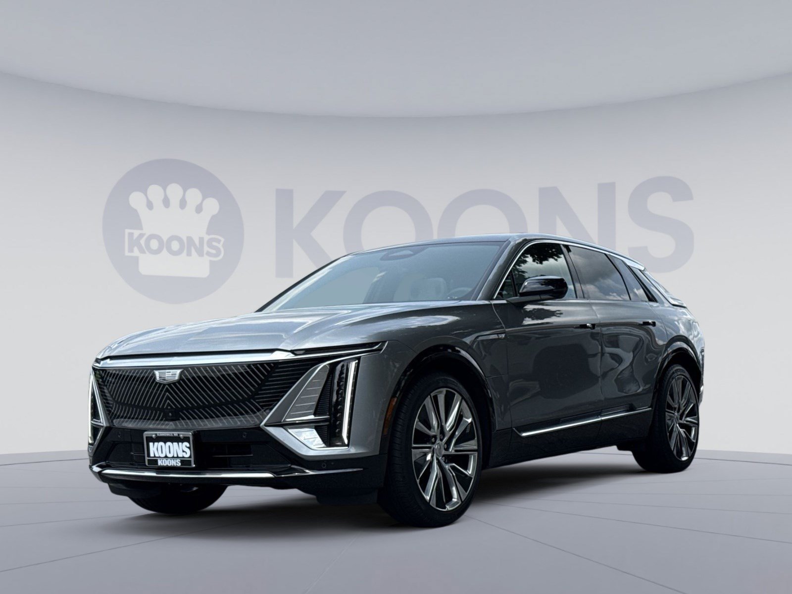 Used 2024 Cadillac Lyriq Luxury AWD/4WD image 1