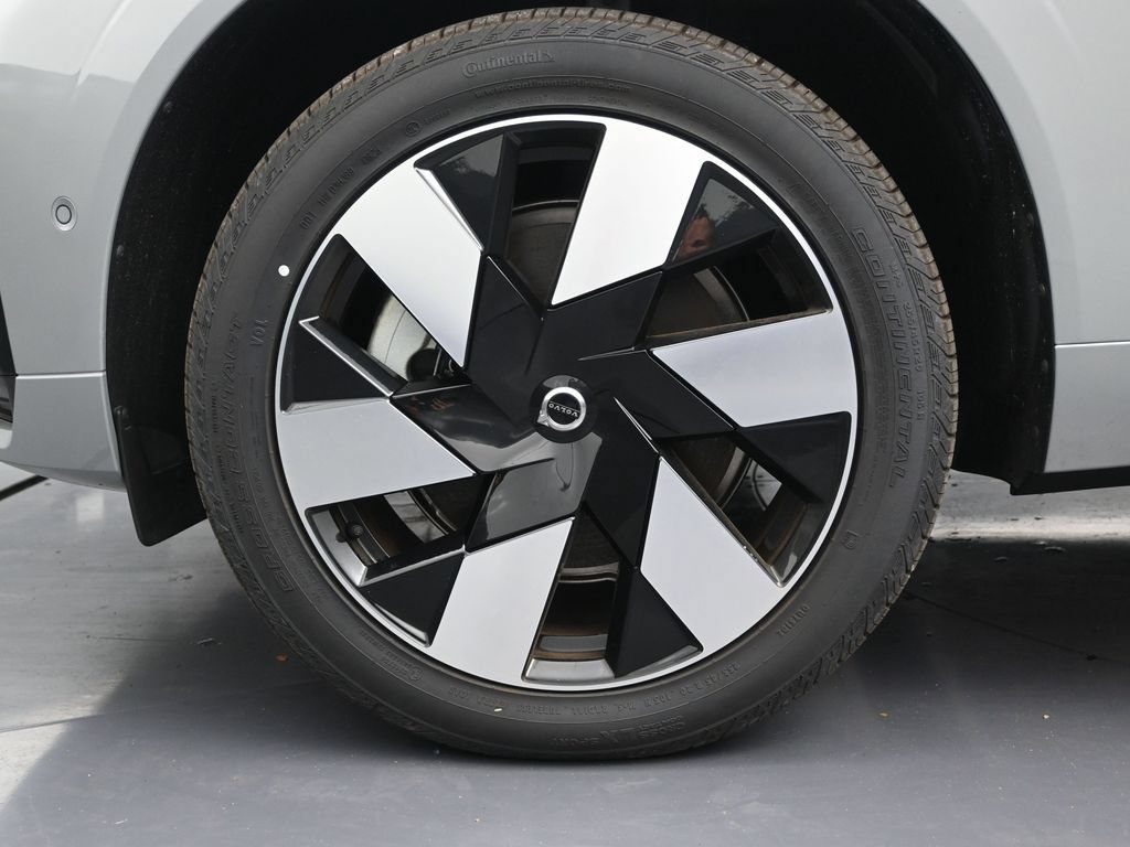 New 2025 Volvo XC60 T8 Plus w/ Protection Package Premier AWD/4WD image 9