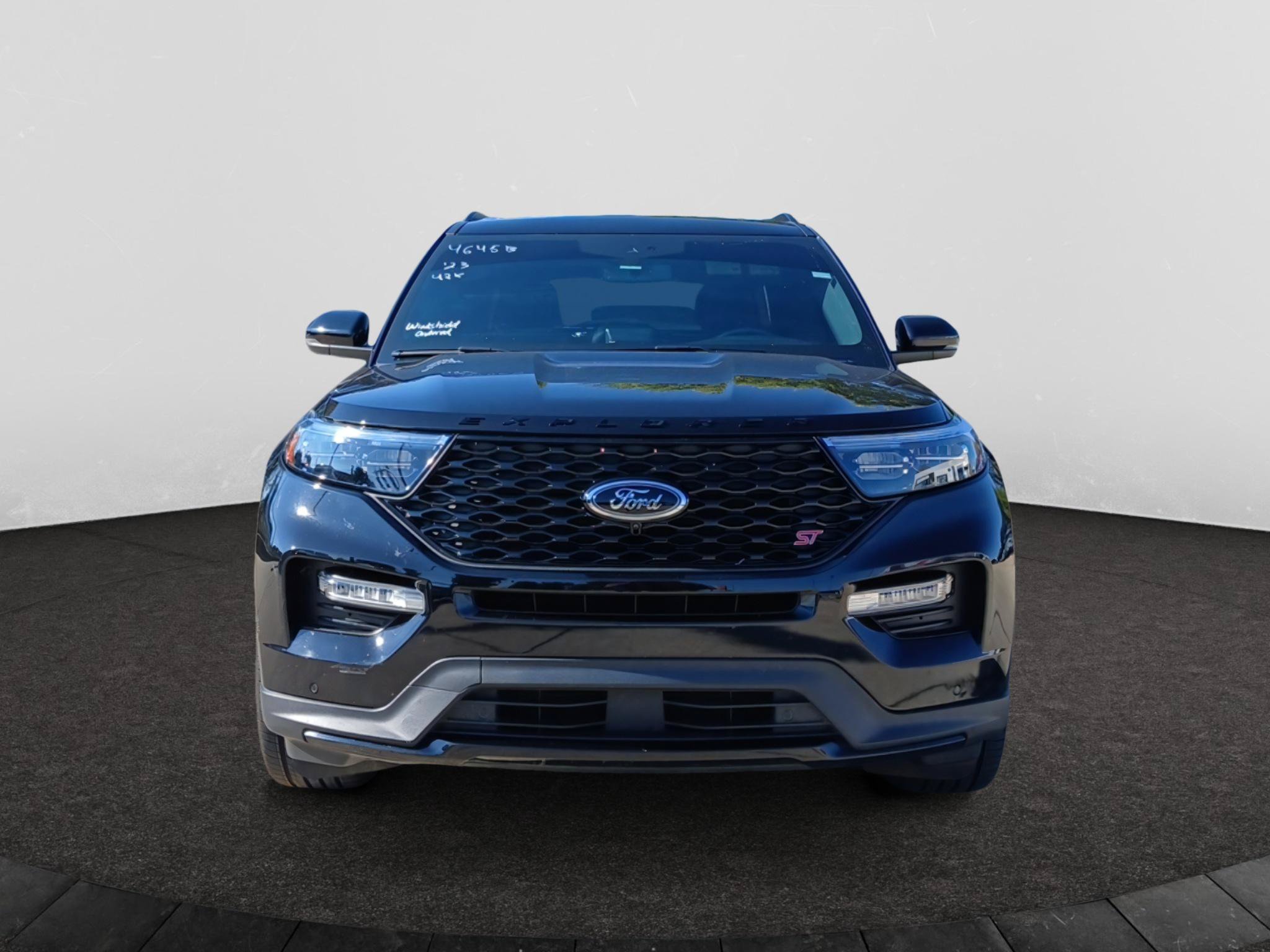 Used 2023 Ford Explorer ST w/ Equipment Group 401A AWD/4WD image 2