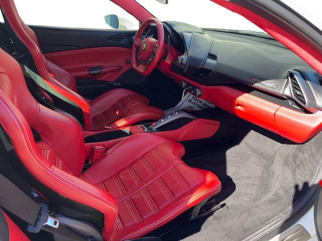 Used 2016 Ferrari 488 GTB image 11