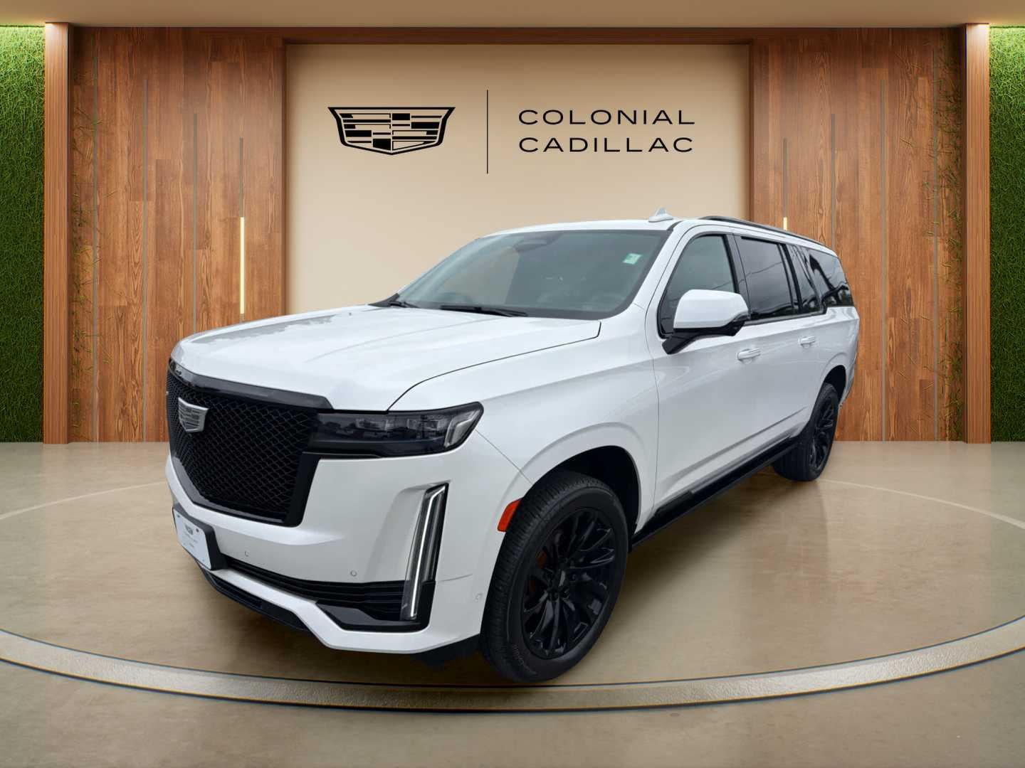 Used 2022 Cadillac Escalade ESV Sport w/ Touring Package AWD/4WD image 2