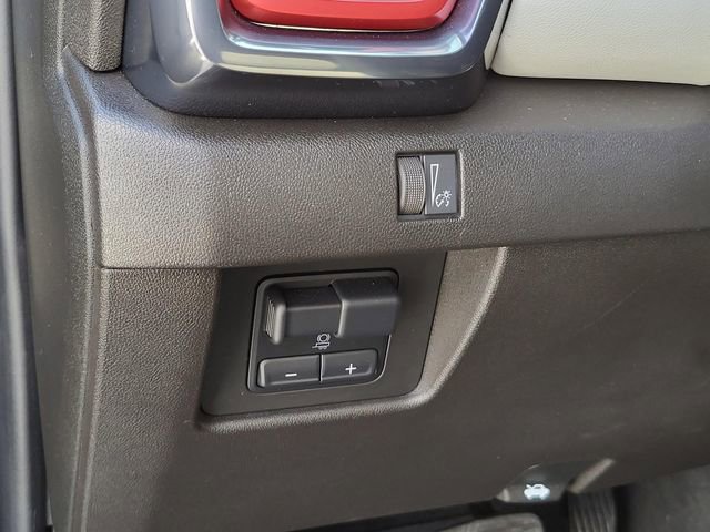 Used 2023 GMC Canyon AT4X image 19