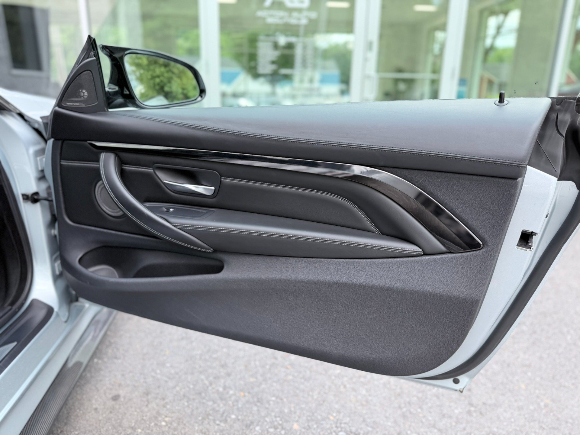 Used 2015 BMW M4 Coupe RWD image 36
