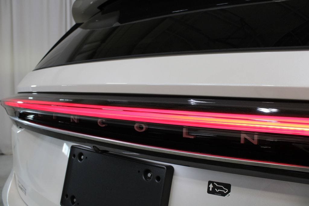 New 2026 Lincoln Nautilus Reserve AWD/4WD image 33