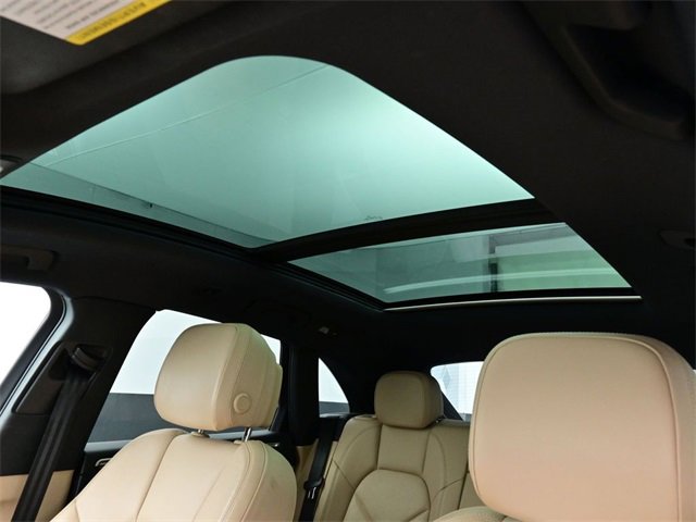 Certified 2023 Porsche Macan S image 16