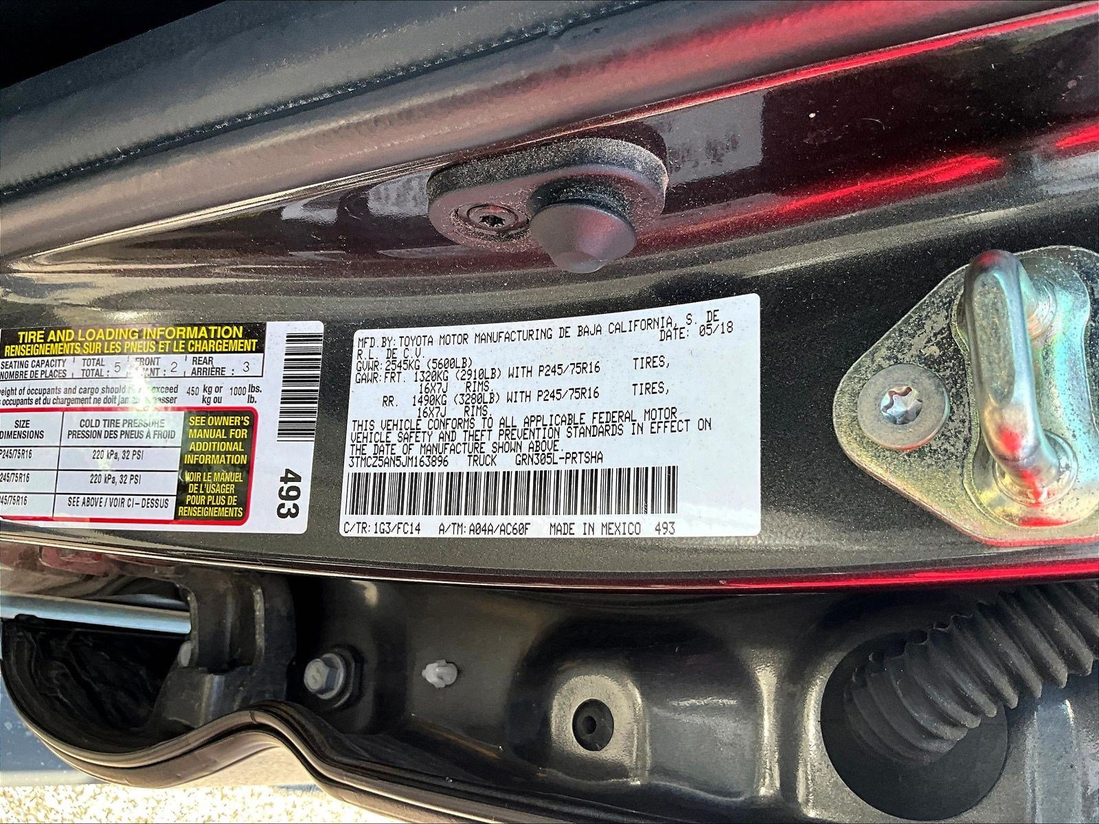 Used 2018 Toyota Tacoma SR5 AWD/4WD image 17