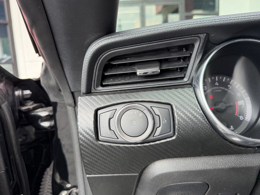 Used 2021 Ford Mustang Coupe RWD image 17
