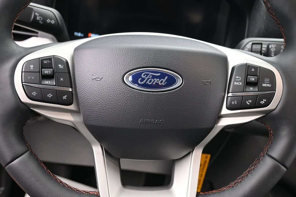 New 2026 Ford Explorer Active w/ Active Comfort Package AWD/4WD image 15