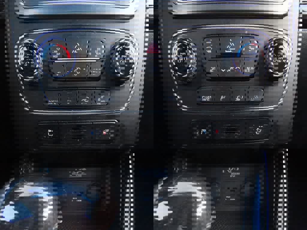 Used 2014 Kia Sorento SX w/ 3rd Row Package image 27