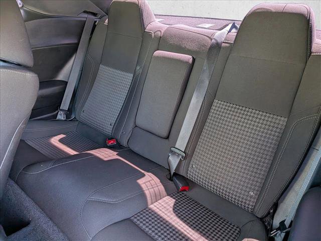 Used 2017 Dodge Challenger SXT image 18