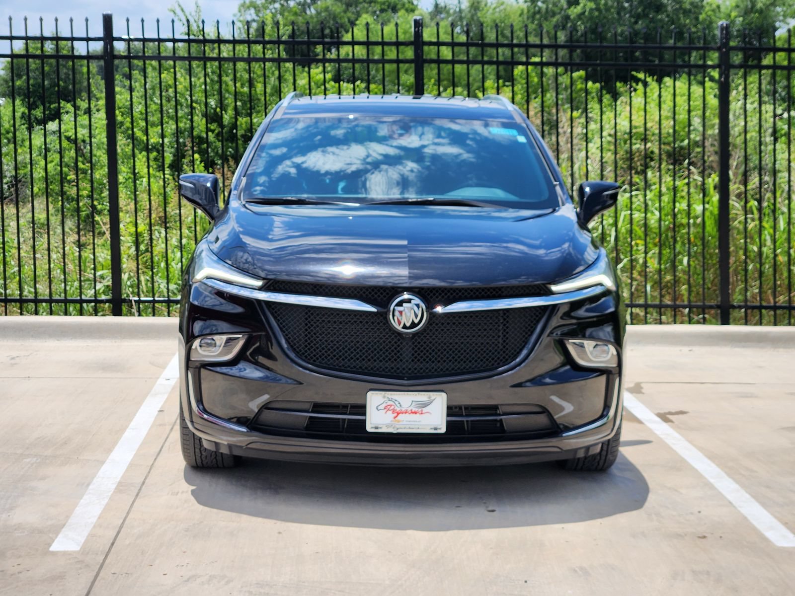 Used 2024 Buick Enclave Essence w/ Experience Buick Package FWD image 6