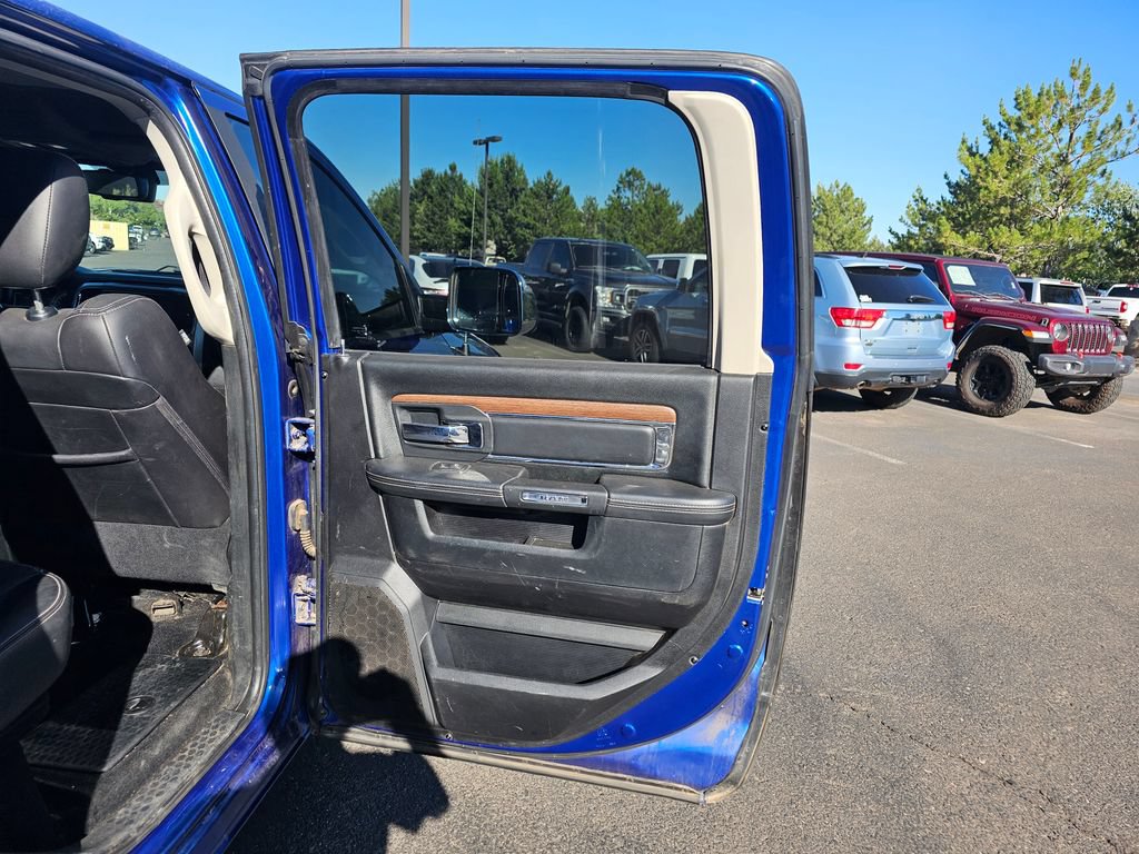 Used 2016 RAM 1500 Laramie w/ Convenience Group AWD/4WD image 18