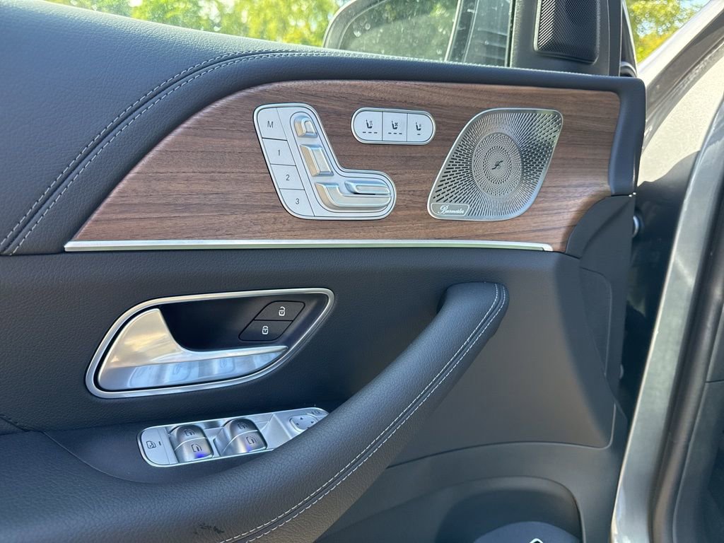 New 2026 Mercedes-Benz GLS 580 4MATIC image 27