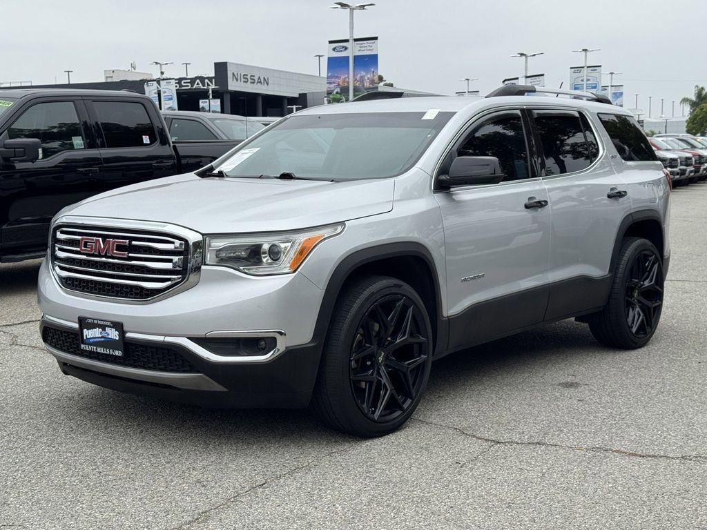 Used 2017 GMC Acadia SLT FWD image 3