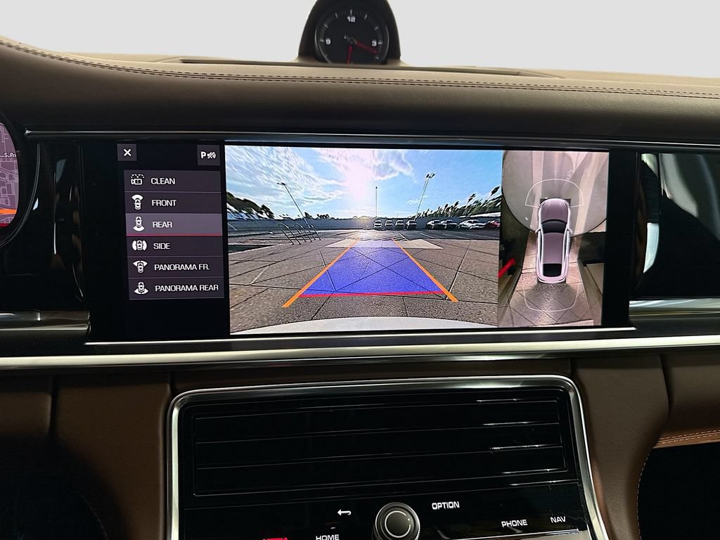 Used 2021 Porsche Panamera RWD image 15