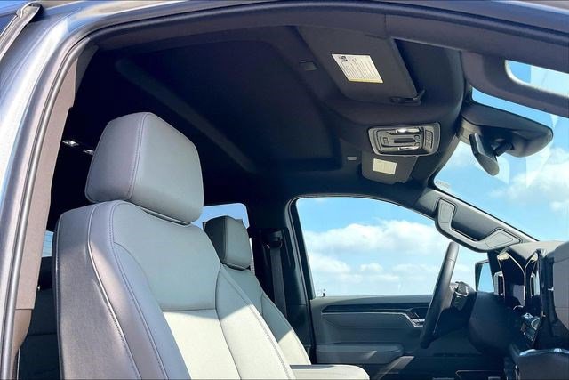 Used 2025 Chevrolet Silverado 1500 LTZ image 28