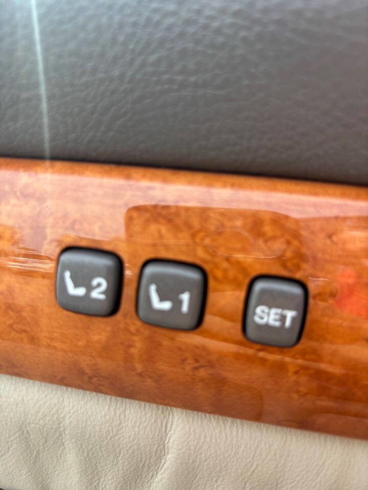 Used 2004 Lexus GX 470 AWD/4WD image 29