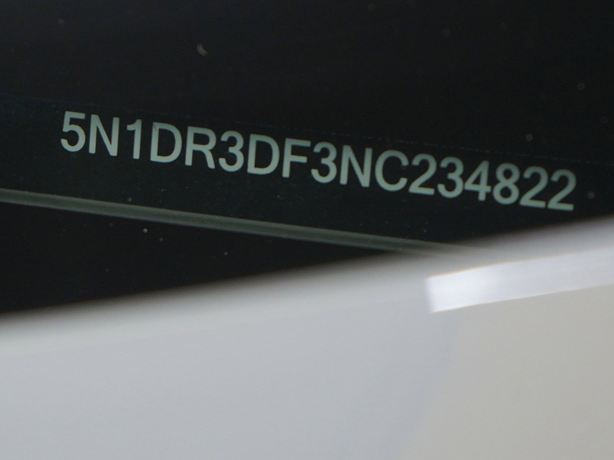 Used 2022 Nissan Pathfinder Platinum image 29