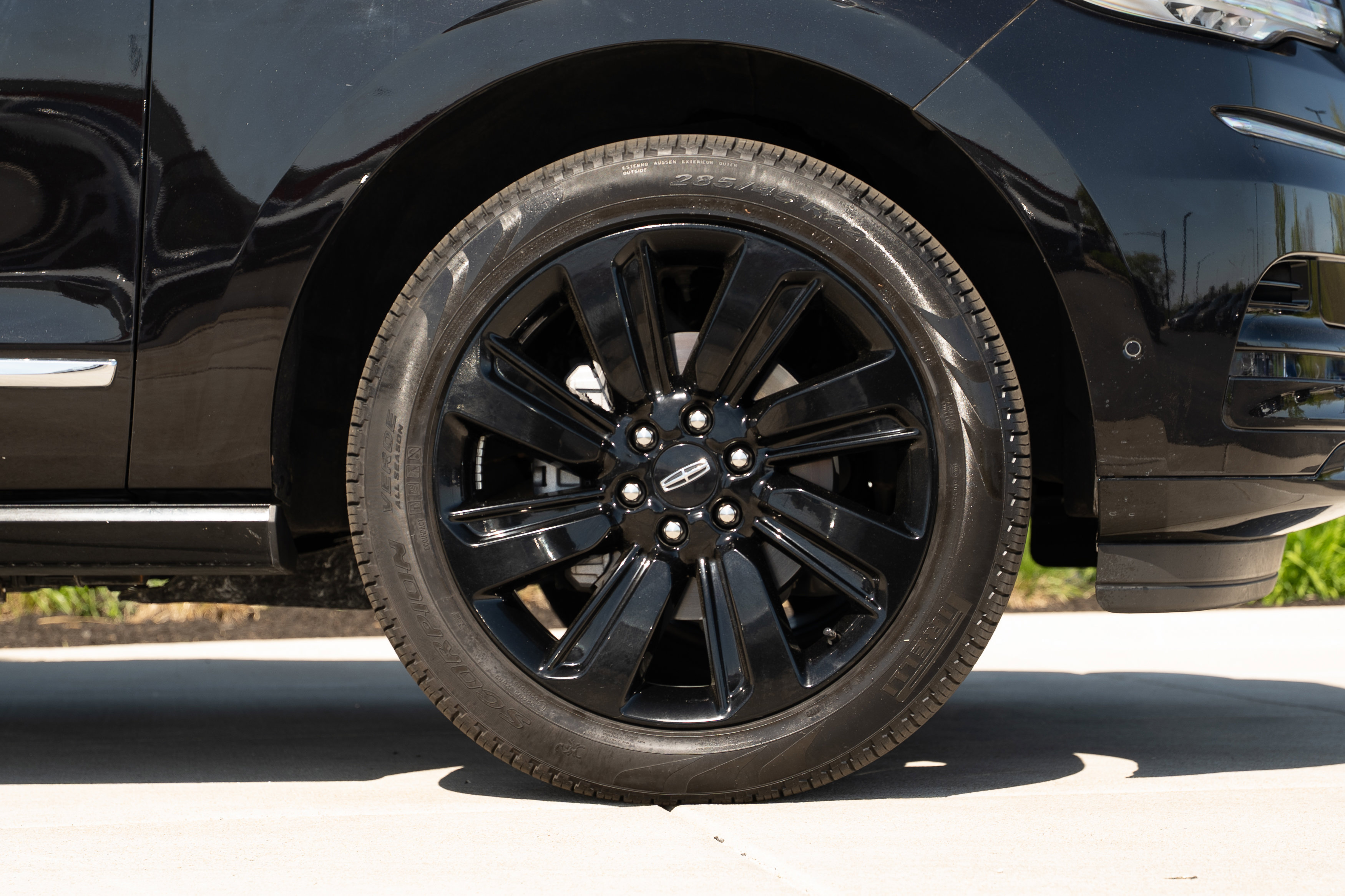 Used 2024 Lincoln Navigator Reserve w/ Monochromatic Package AWD/4WD image 35