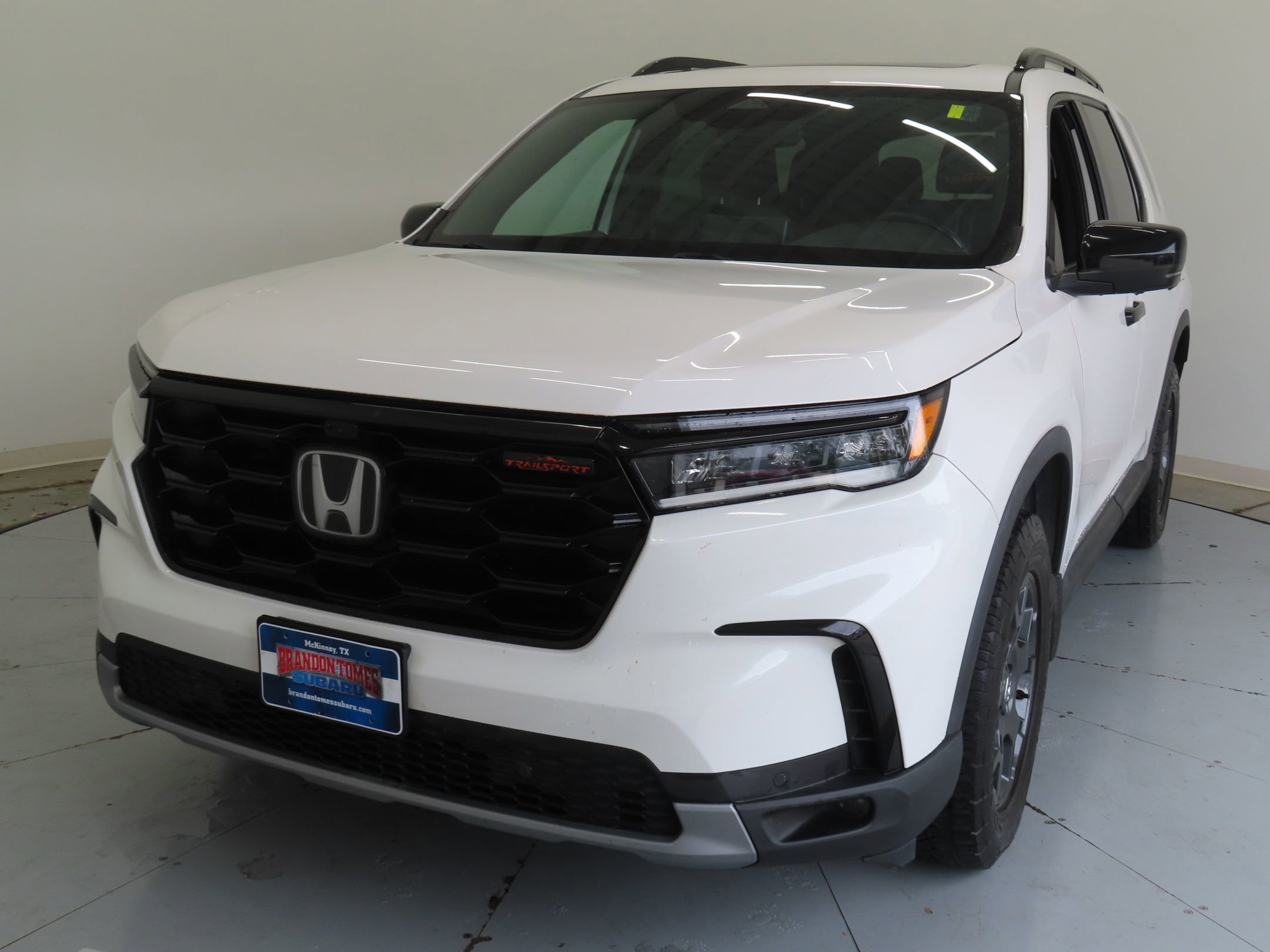 Used 2023 Honda Pilot TrailSport image 9