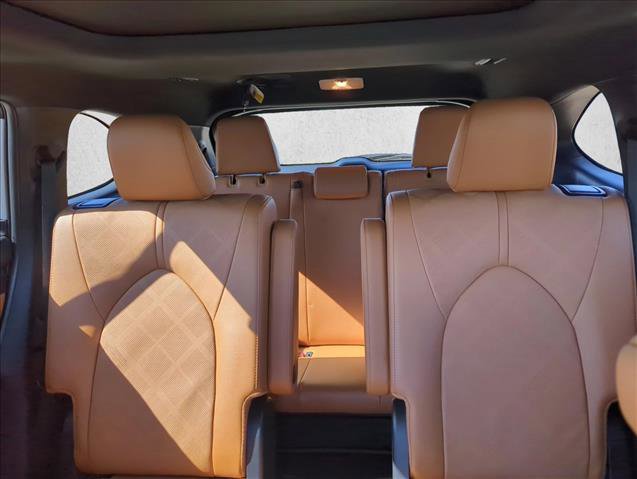 Used 2025 Toyota Highlander Platinum image 24