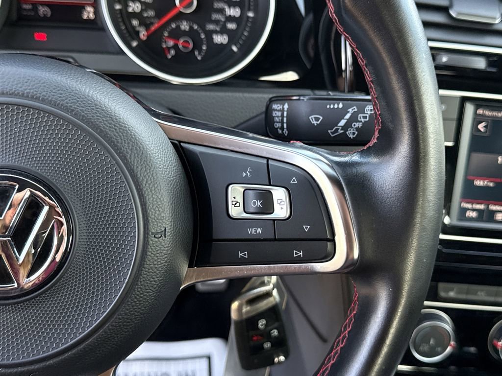 Used 2020 Volkswagen Golf 4-Door image 32