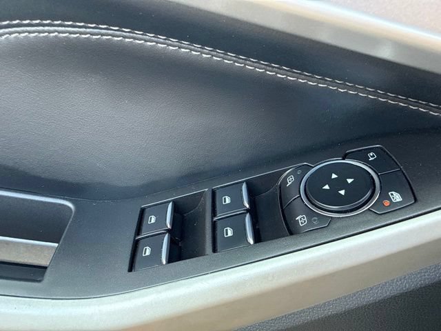 Used 2023 Ford Explorer Limited AWD/4WD image 22