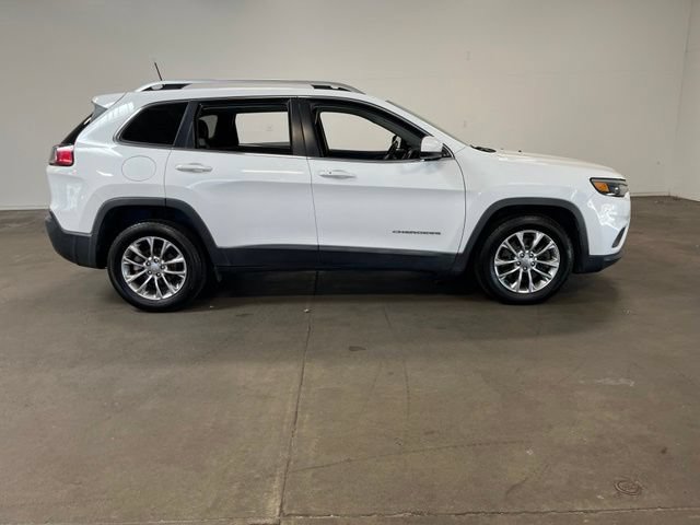 Used 2019 Jeep Cherokee Latitude Plus FWD image 2
