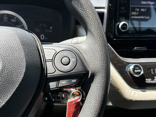 Used 2022 Toyota Corolla LE FWD image 29