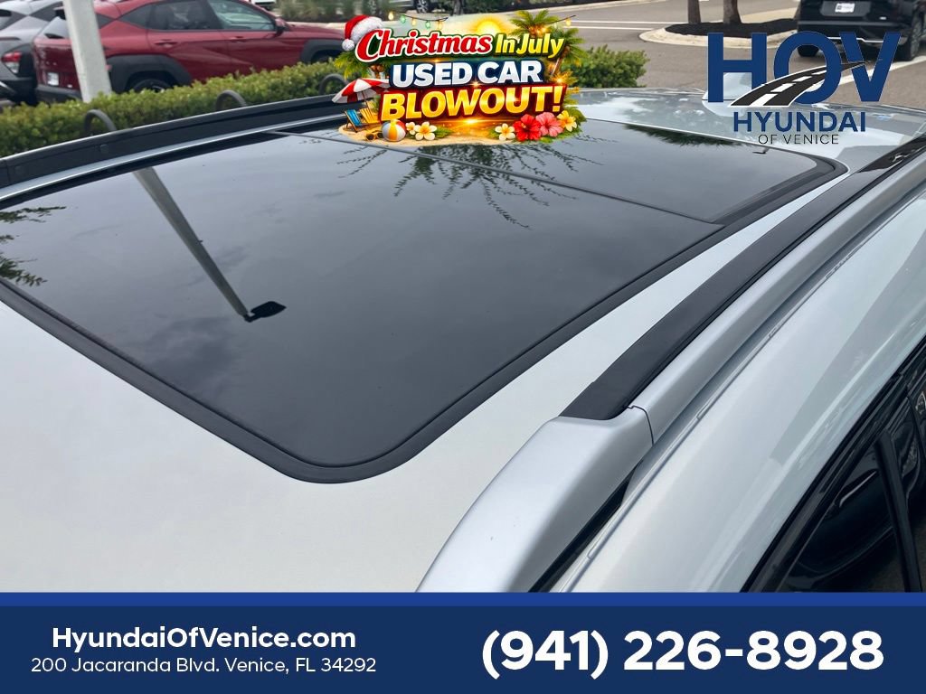Used 2023 Chevrolet Bolt EUV Premier w/ Sun & Sound Package FWD image 10