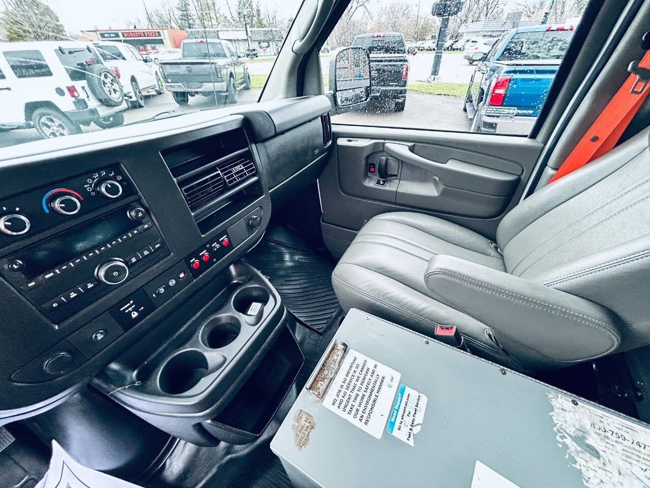 Used 2015 Chevrolet Express 2500 RWD image 11