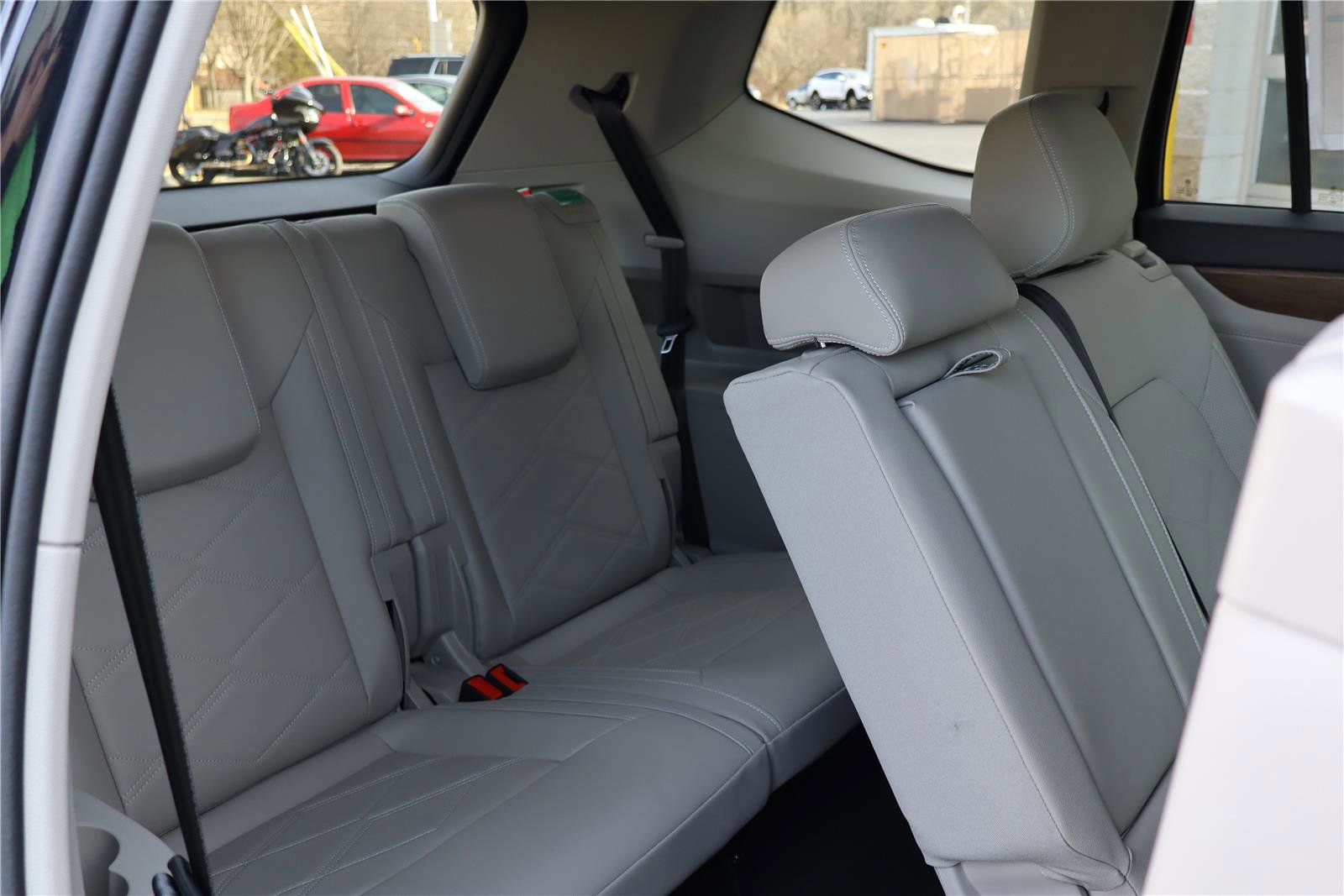 New 2026 Volkswagen Atlas SE image 31