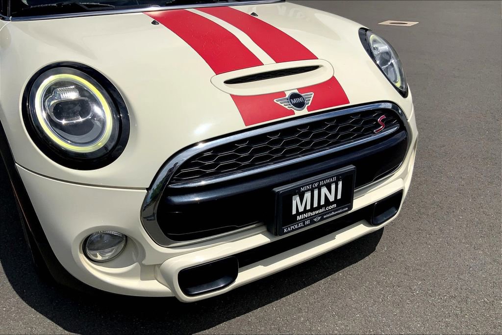 Used 2019 MINI Cooper S w/ Signature Upholstery Package image 30