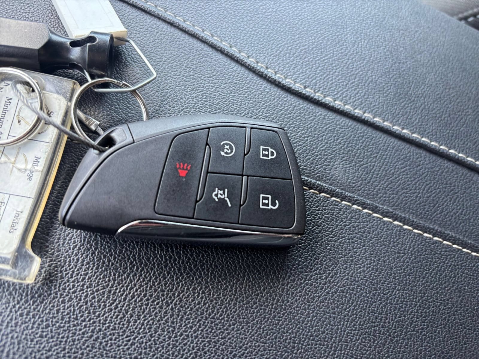 Used 2025 Chevrolet Traverse LT FWD image 28