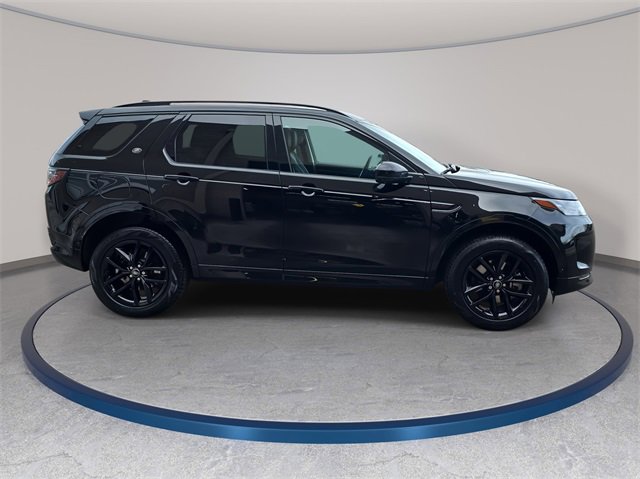 Used 2025 Land Rover Discovery Sport S image 4